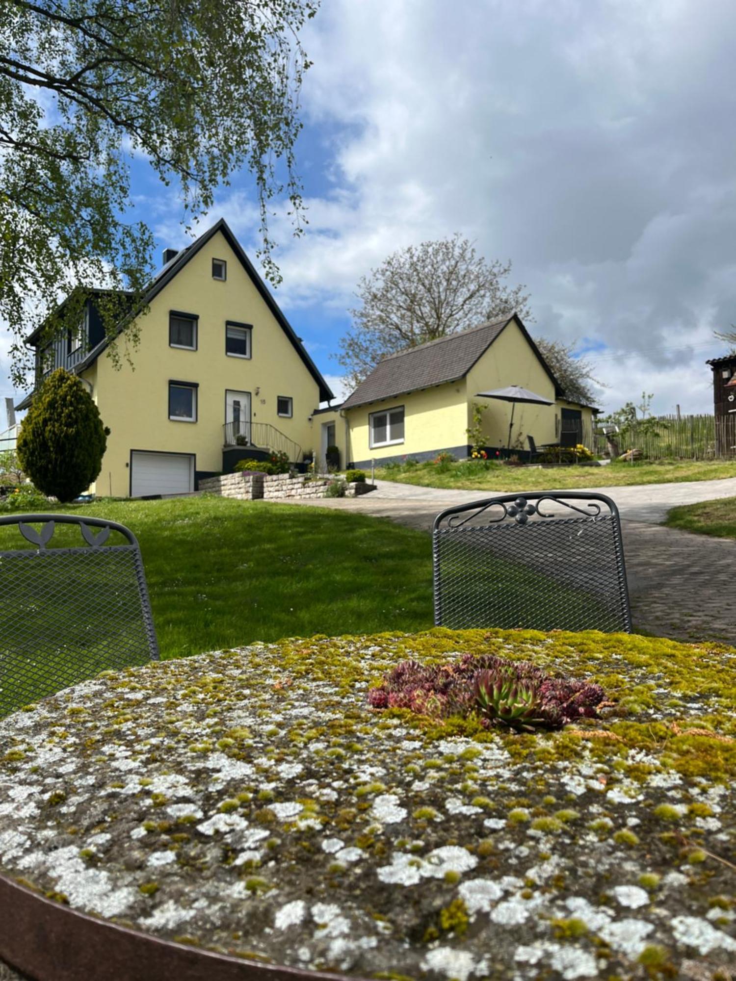 Fewo Haus Hutzelbuck In Idyllisch-Gruener Lage Naehe An Ansbach Dış mekan fotoğraf