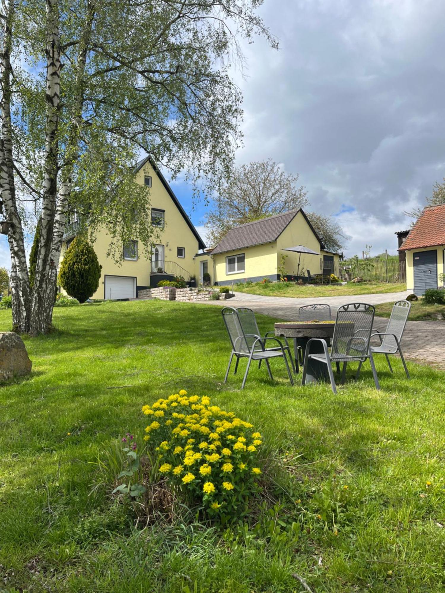Fewo Haus Hutzelbuck In Idyllisch-Gruener Lage Naehe An Ansbach Dış mekan fotoğraf